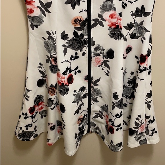 Beautiful summer dress from SUZY SHIER - Picture 3 of 4